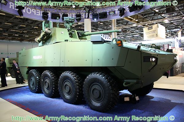 modelos militares Piranha_5_wheeled_armoured_combat_vehicle_General_Dynamics_European_Land_Systems_Eurosatory_2010_002