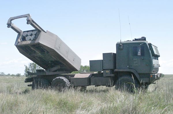  HIMARS Himars_high_mobility_artillery_multiple_rocket_launcher_system_fmtv_6x6_truck_Lockeed_Martin_United_States_US_army_002