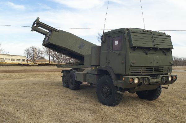  HIMARS Himars_high_mobility_artillery_multiple_rocket_launcher_system_fmtv_6x6_truck_Lockeed_Martin_United_States_US_army_006