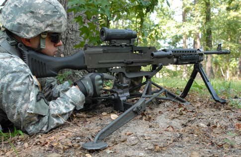 US Army - Page 4 M240L_light_medium_machine_gun_7-62_mm_US_army_United_States_American_001