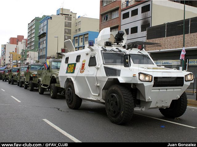 Noticias de la Guardia Nacional Bolivariana VN4_4x4_wheeled_armoured_vehicle_personnel_carrier_Venezuela_Venezuelan_army_002