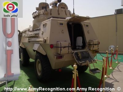 صور للمدرعه المصريه فهد تم عرضها فى معرض IDEX2005 Fahd_Wheeled_Armoured_Vehicle_Egypt_10