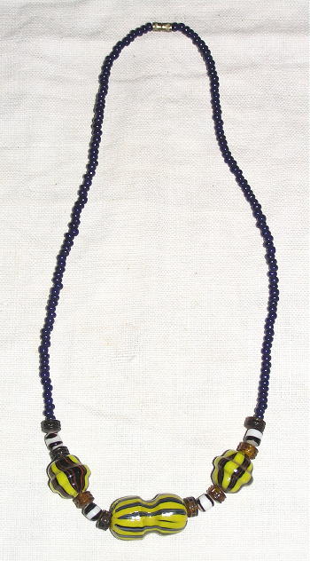 _-_-_-_-    _-_-_-_- Collier-africain-qs