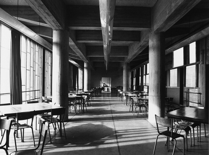 Couvent de la Tourette par Le Corbusier 1b8c509b690c74cdd6a7a6e9d7cf7d8614a8622f