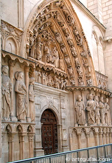 Des belles cathédrales et églises Puertacoroneriaburgos2