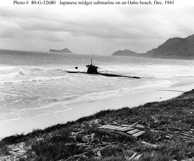 Obama moving to Hawaii? Archive-USN-photos-showing-a-Japanese-midget-submarine-beached-at-Oahu-Hawaii-Dec-1941-01