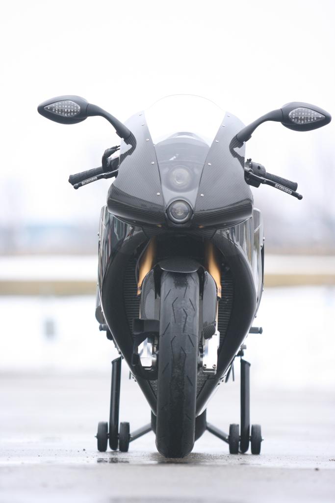 Buell Back ! - Page 2 Erik-buell-racing-1190rs-5