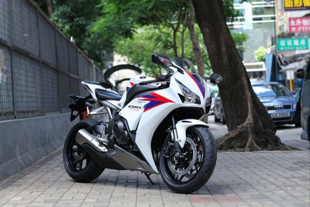 NOVA CBR 1000 - 2012 ? 2012-Honda-CBR1000RR-leak-12-635x423