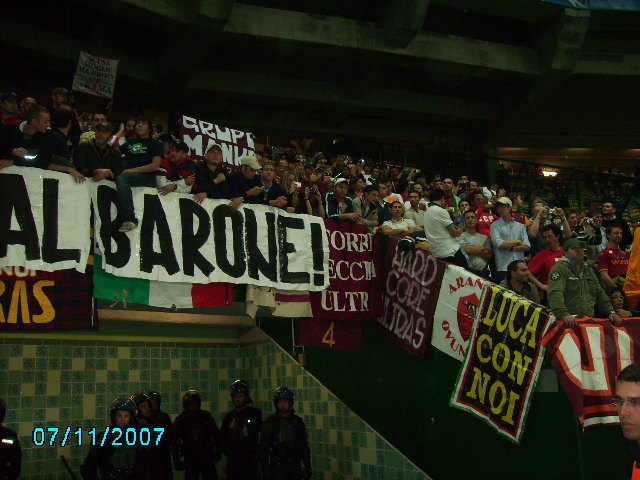 Le mouvement au Portugal - Page 8 Sporting_Roma_07112007%20003