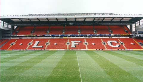 نبذه عن الملاعب الاوروبيه الشهيره ... Anfield_002