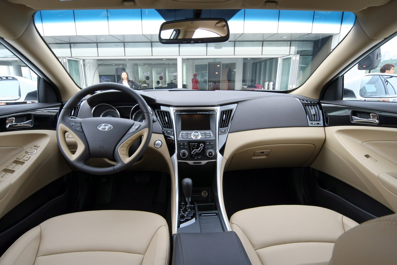 صور سيارة بانوراما 2013 Equus_2011-Hyundai-Sonata-25