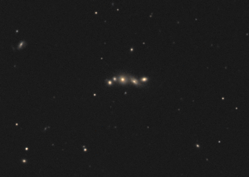 Découverte des chaines de galaxies. H55neg