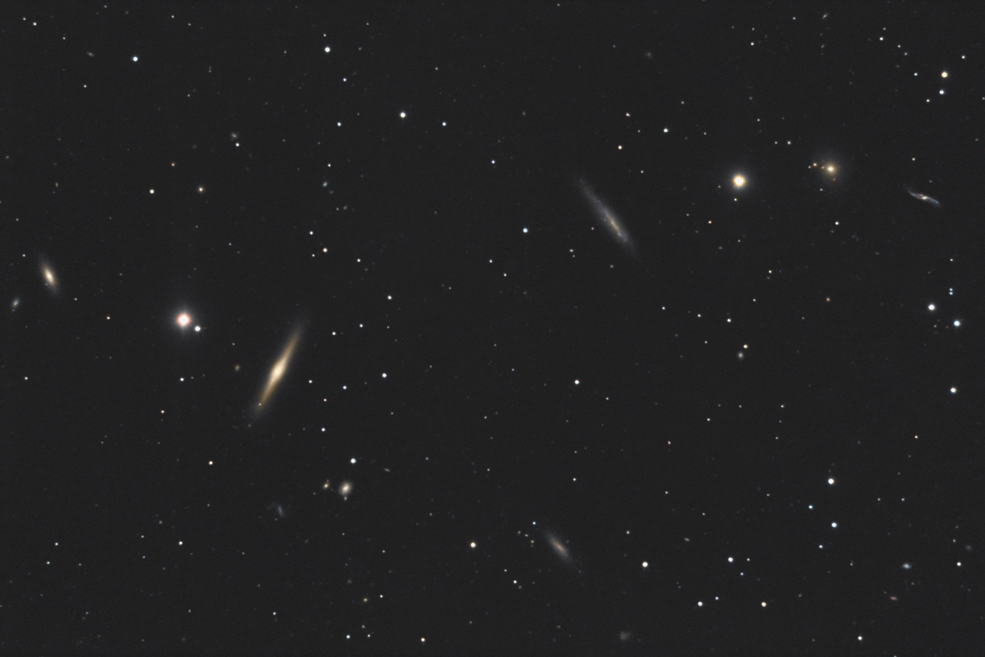 Groupe Ngc 4111 dans les Chiens de Chasse N4111