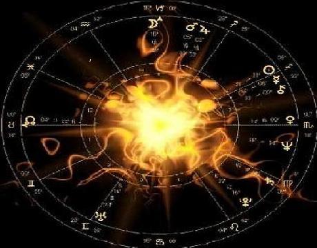 Personalitete shtetesh që u besonin astrologëve Hist1