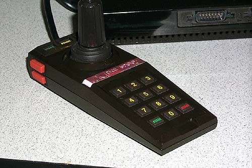 ATARI 5200: "El primer tropiezo de Atari" Promo_5200_controller