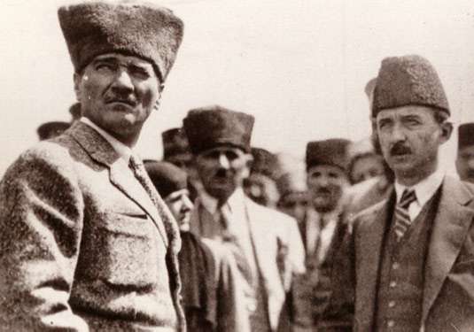 Atatürk 30Agustos1924DumlupinarSehitAskerAniti