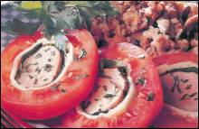 ici le coin cuisine....... Soleils_de_porc_aux_tomates