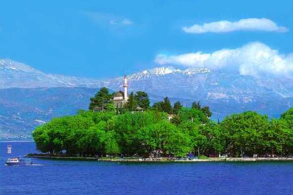 A trabajar, hay que contar el viaje en moto de nuestros sueos Epirus_ioannina_greece