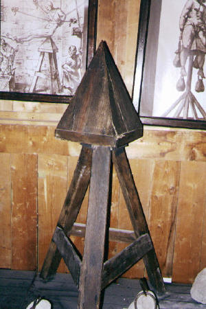 Falaka.................. Pyramid1