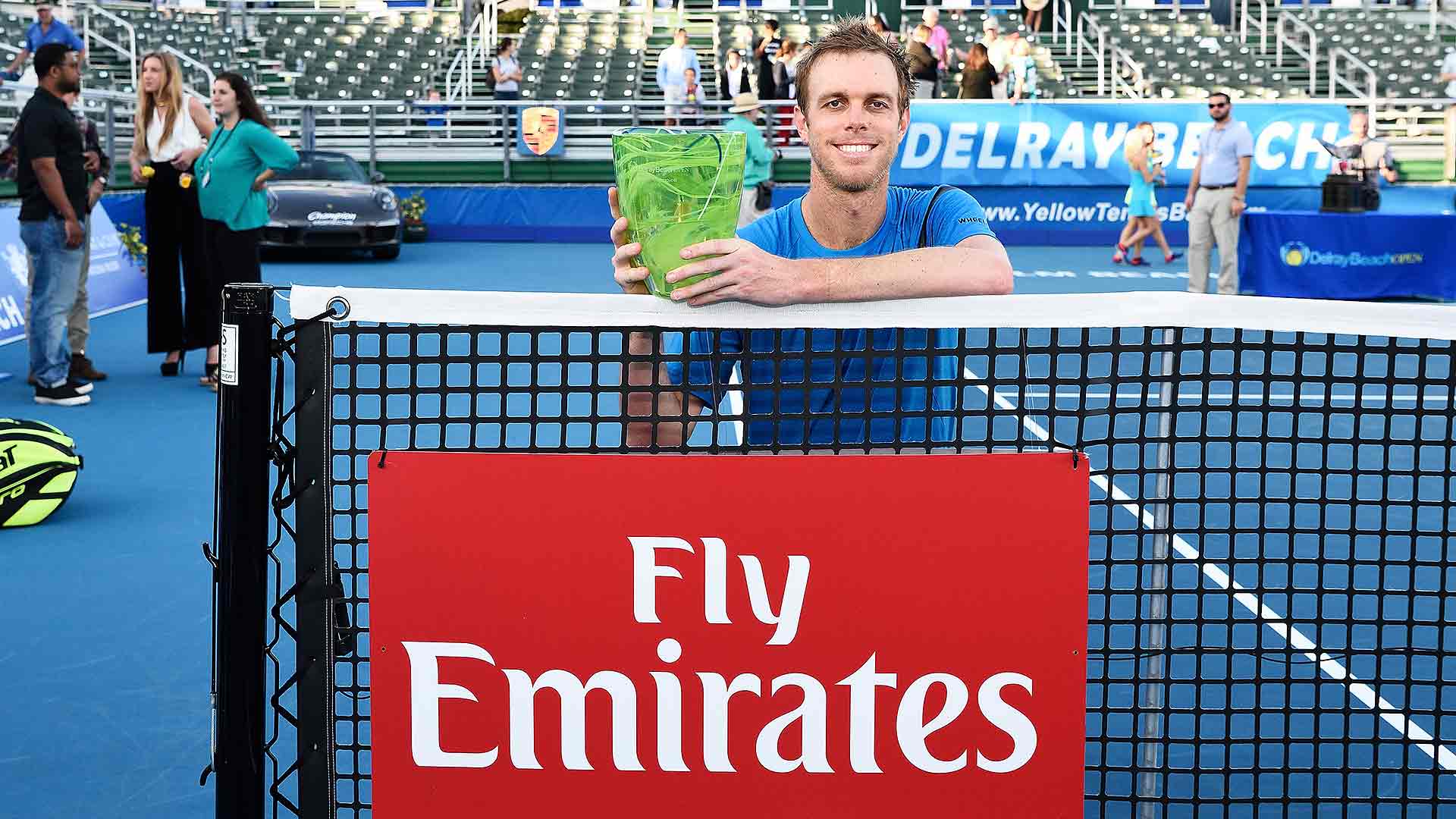 ATP DELRAY BEACH 2016 - Page 4 Querrey-trophy-delray-2016