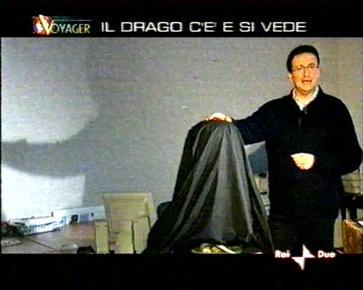 Aspettando SANREMO 2011 - Pagina 7 Giacobbo_accanto_drago