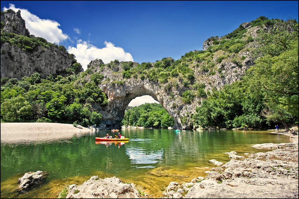 Lac de Martine 26 août trouvé par Ajonc Pont-darc