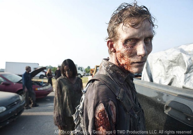 [NEWS] Walking Dead, la serie de tv - Página 3 Walking-s2-7