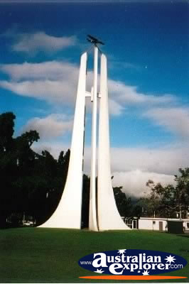 Oucékcé st'affaire là? - Page 30 Cairns_flying_doctors_monument