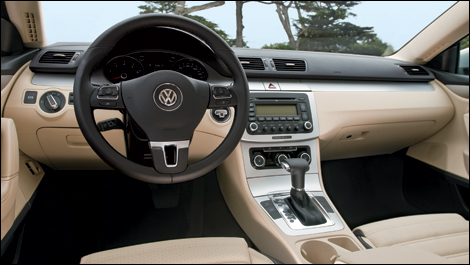 ارقى واشرس ما صنعت الفولسفاغن Volkswagen-Passat-CC-i02