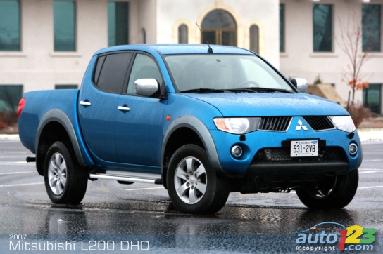  200 L  Ȼ      2007-mitsubishi-l200-0001