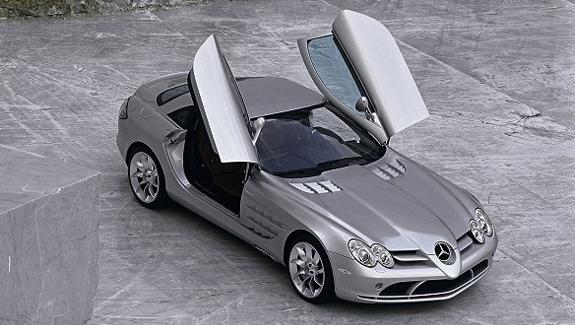  اجمل سيارة - اتجنتها مرسيدس وهي s-l-r في عام 2009 Mercedes_slr