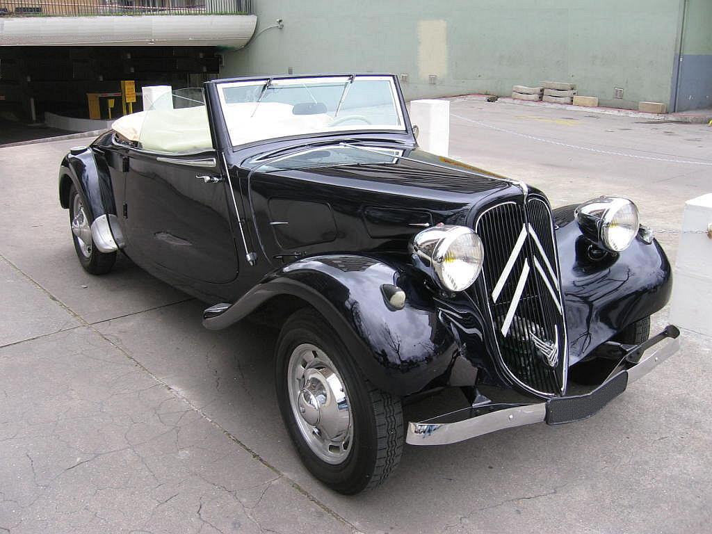 Foto citroen - Faqe 3 Citroen_traction_cabriolet_3-4