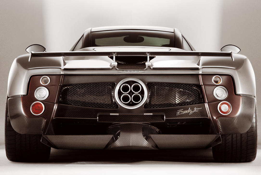 سيارة ZONDA-F Zonda_f_full_rear