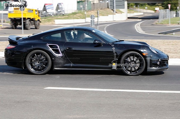 991 Turbo Spyshots-2013-porsche-911-turbo-991-medium_3