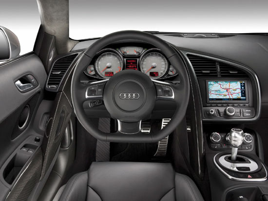 2009 - [Peugeot] 5008 [T87] - Page 10 News_17_02_07-Audi-R8-interieur