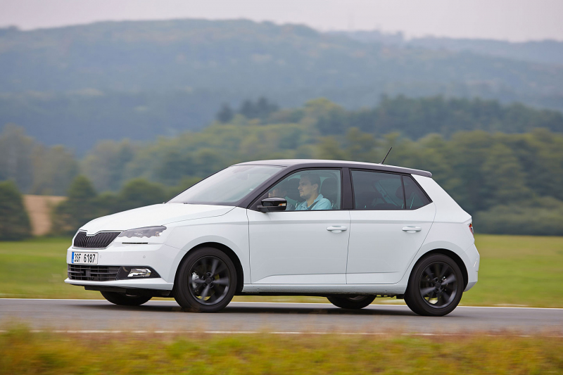 2014 - [Skoda] Fabia III - Page 21 Skoda_Fabia_2015_III_nova_oficialni_mask_28_800_600