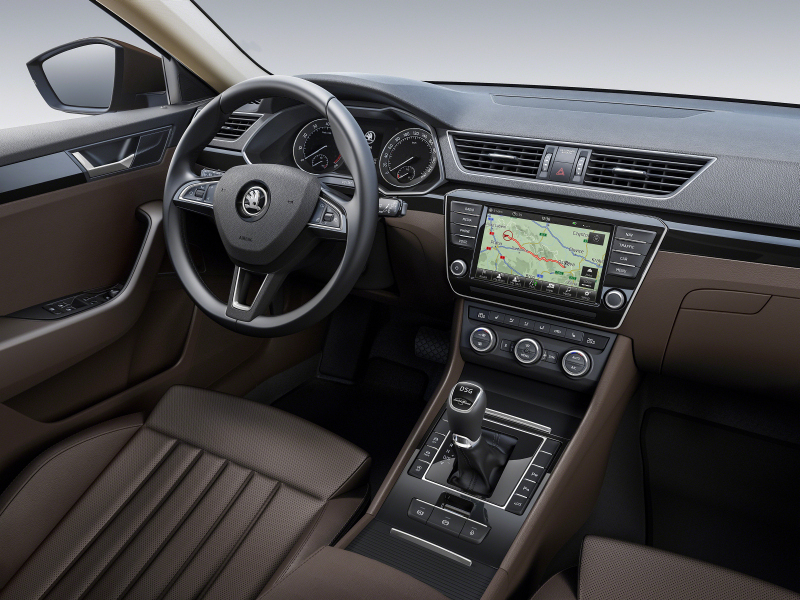 2015 - [Skoda] Superb III - Page 18 Skoda_Superb_III_2015_nova_interier_prvni_01_800_600