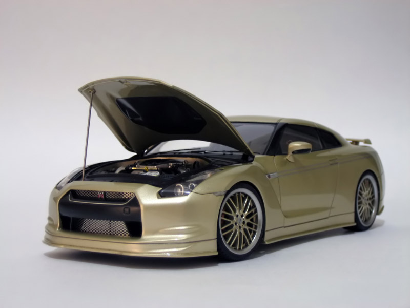 Nissan GT-R - Tamiya 15