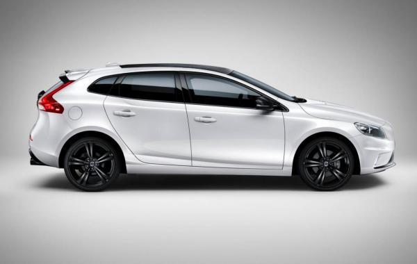 Actualité et Essai Volvo, Saab, Chrysler, Rover, etc .... Volvo-v40-carbon-polestar