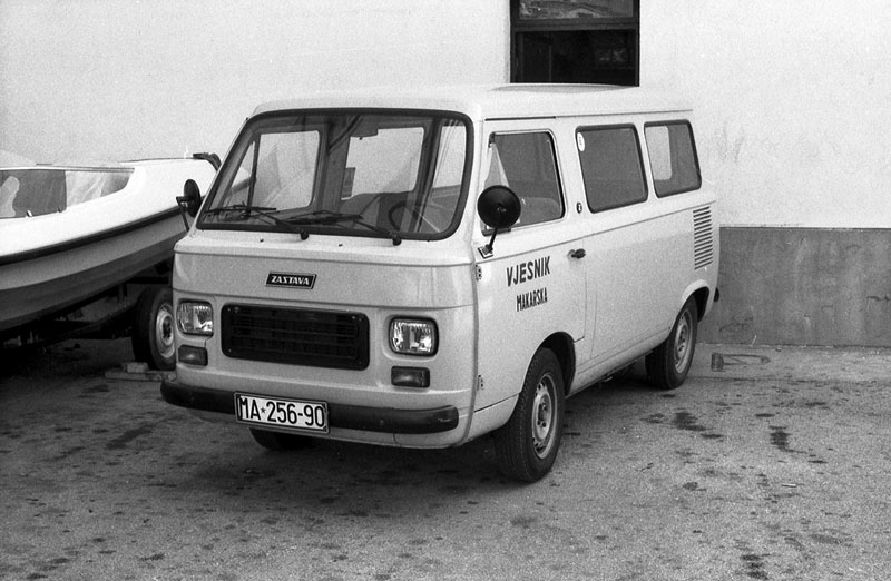 automobilizam bivse Yugoslavije - Page 9 06-zastava