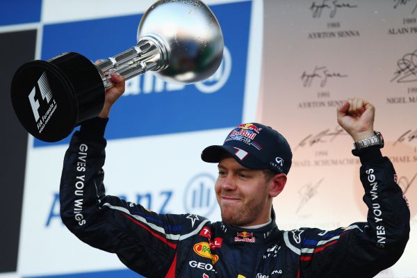 Formula 1 kausi 2012 - Sivu 23 Red-bull-sebastian-vettel-wins-japan-gp-2012