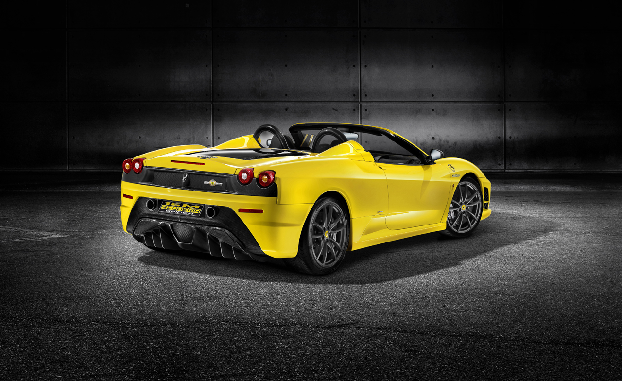 Volim žuto - Page 2 Ferrari-scuderia-spider-16m-rear-angle