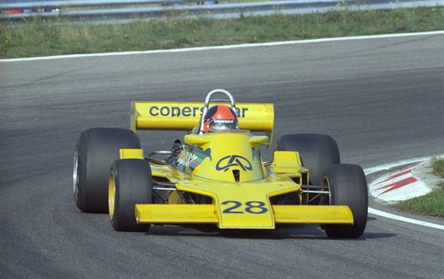 Wilson Fittipaldi Emerson-Fittipaldi-en-1977-sur-la-Fittipaldi-Copersucar-F5-%C2%A9-Manfred-GIET