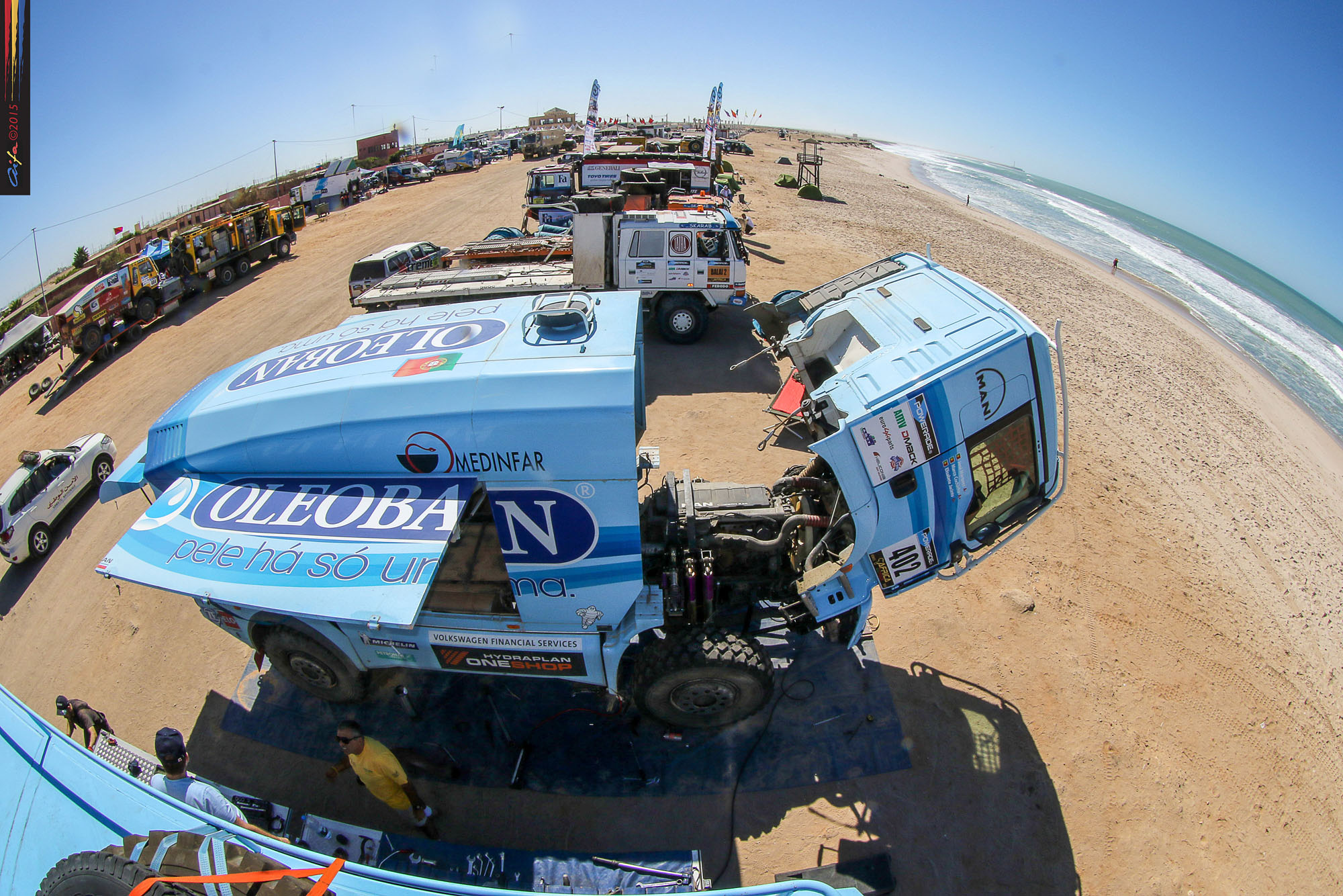 [INFORMATION] Le DAKAR 2016 - Page 2 A-a-a-africa-camion-jacibto-bord-de-mer