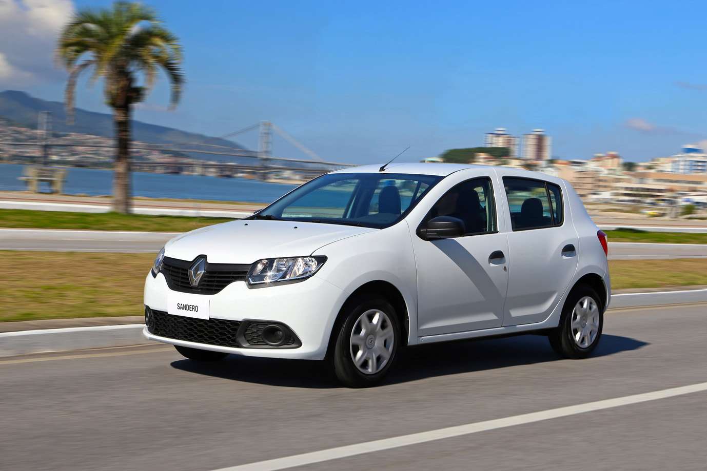 Preço dos carros no Brasil - Página 8 Novo_renault_Sandero_Expression_1