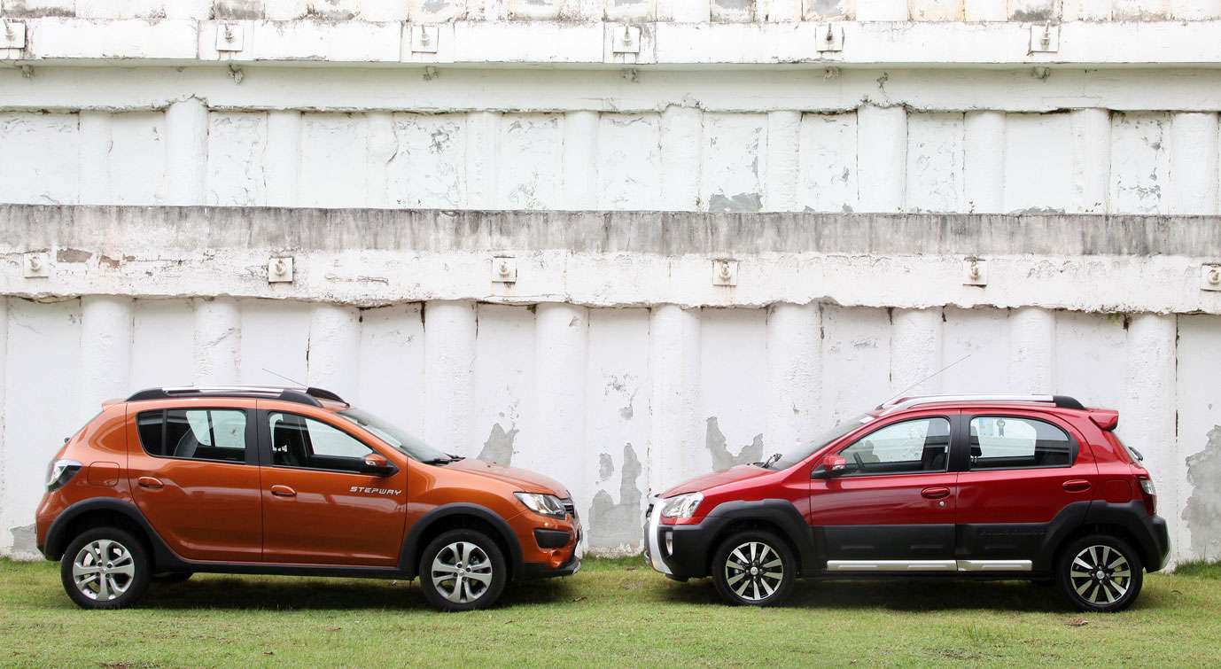 Comparativa: Toyota Etios Cross vs. Renault Sandero Stepway Comparativo_sandero_stepwayxetios_cross_1