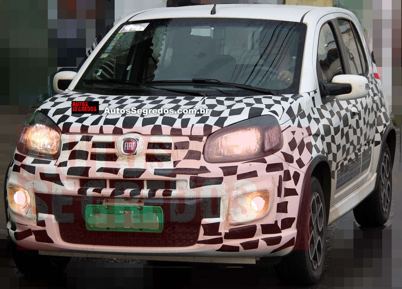 Novo Fiat Uno - Página 23 Flagra_fiat_uno_20171