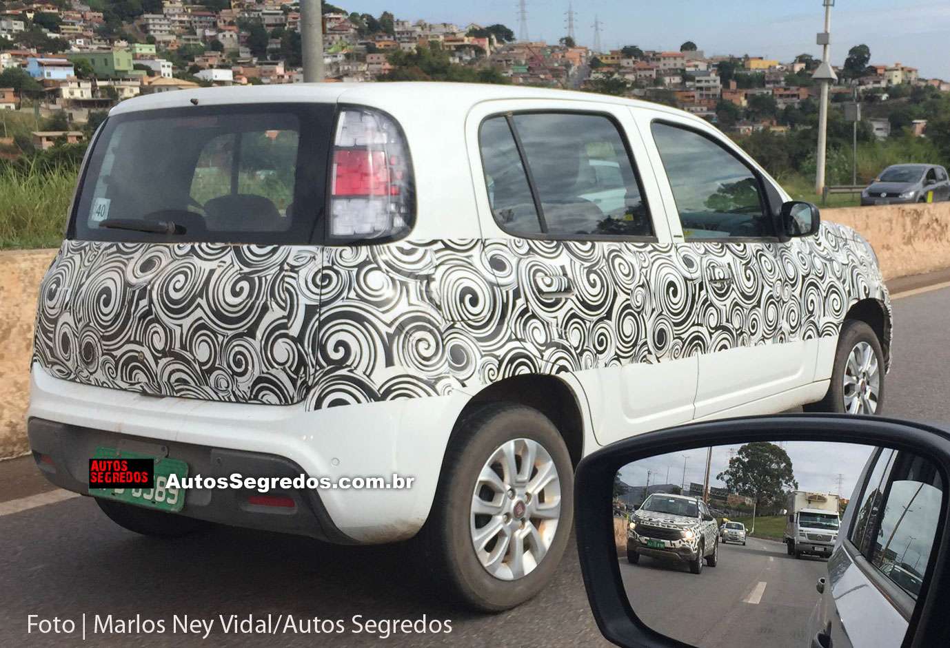 Novo Fiat Uno - Página 24 Flagra_fiat_uno_attractive_2017_1