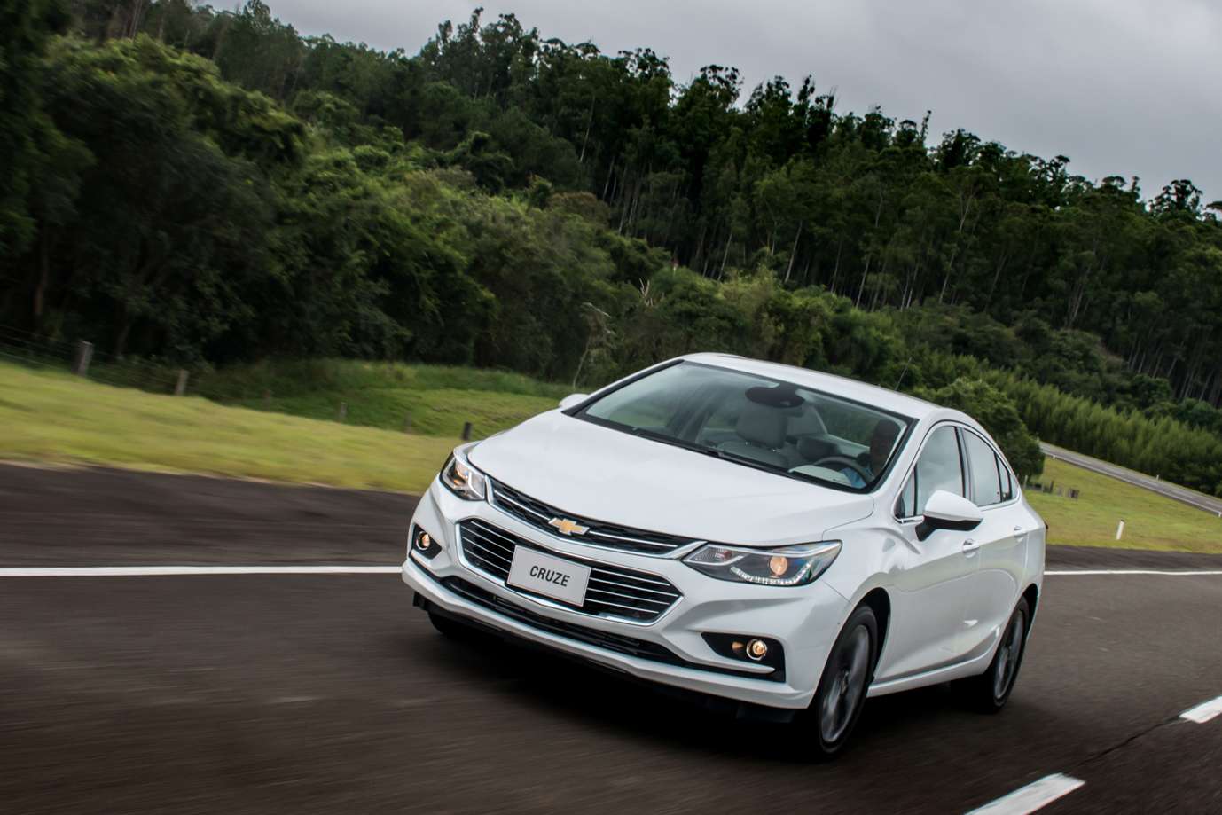 Chevrolet Cruze 2.015 - Página 12 014