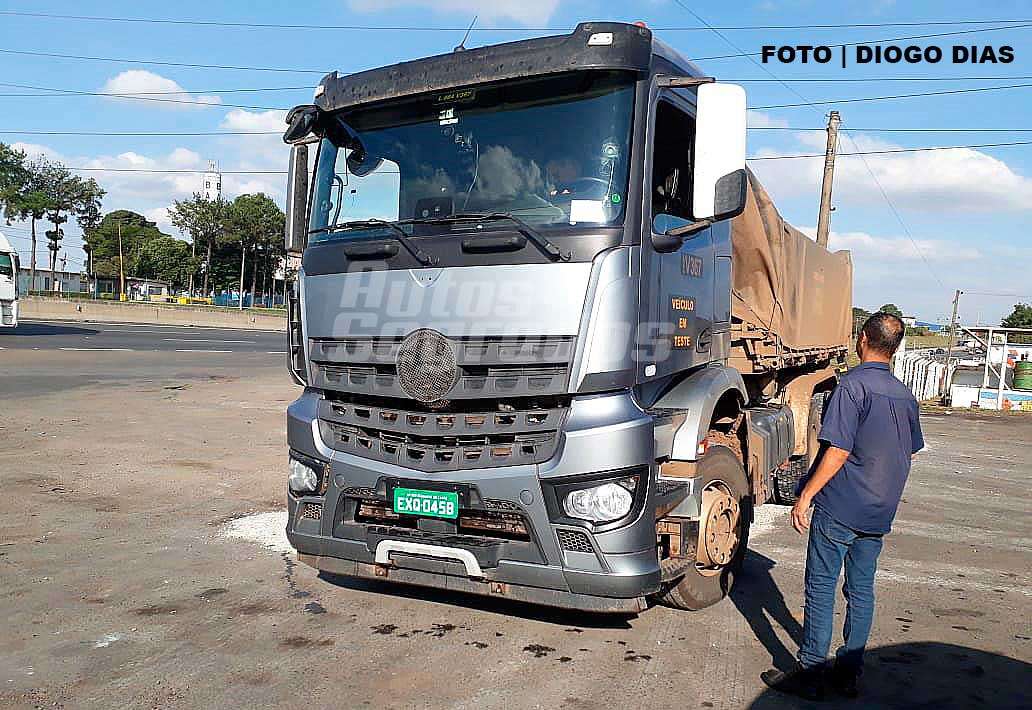 Transporte de Carga - Caminhões - Página 2 Mercedes-benz-arocs-5